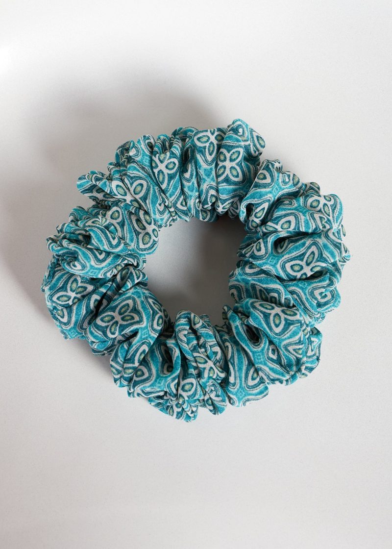 CLOVER PRINT SCRUNCHIE