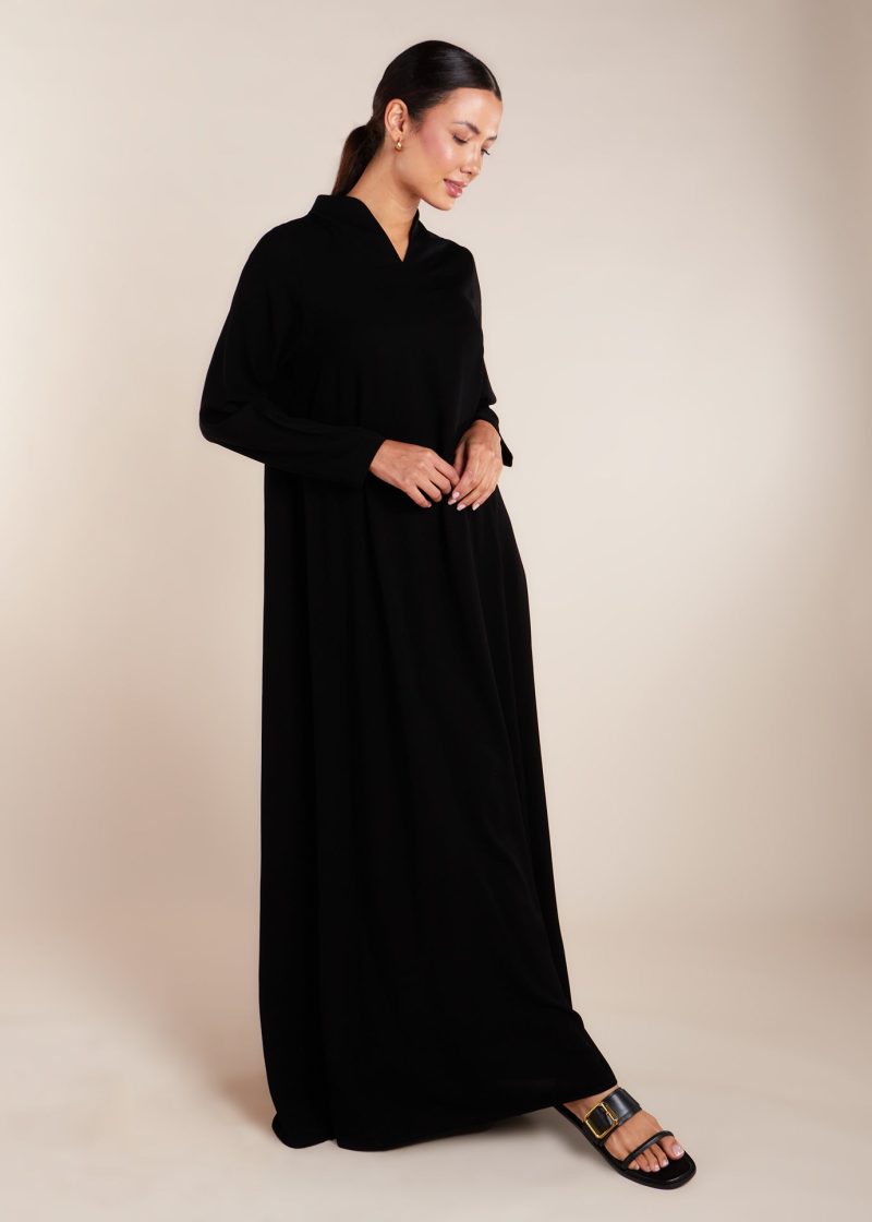 Collared V Neck Abaya 3