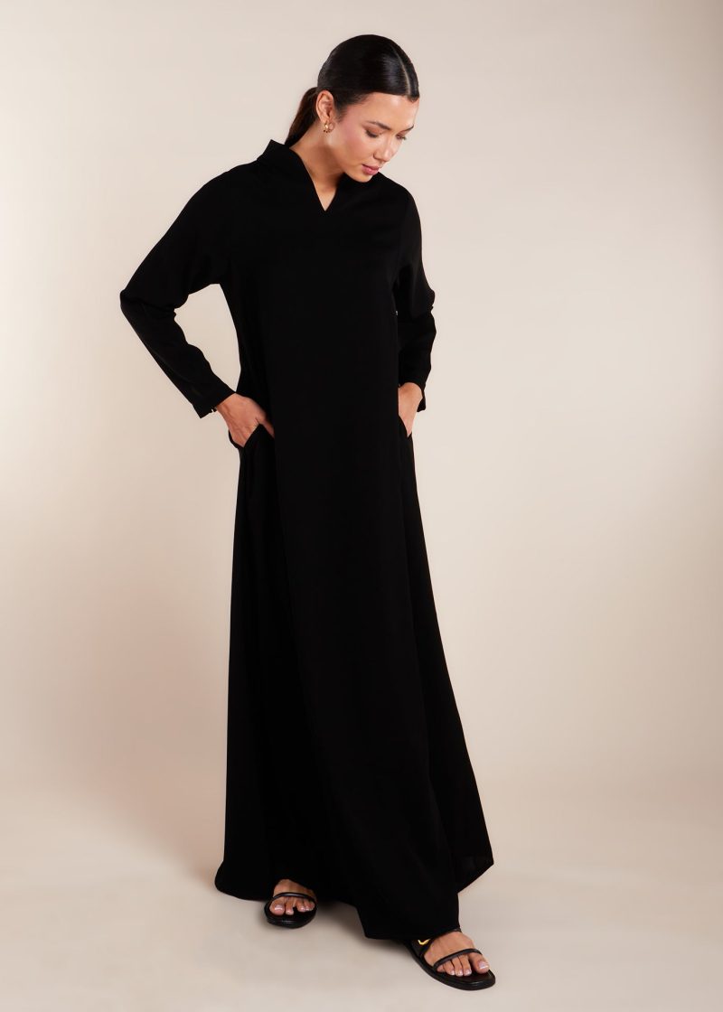 Collared V Neck Abaya 5