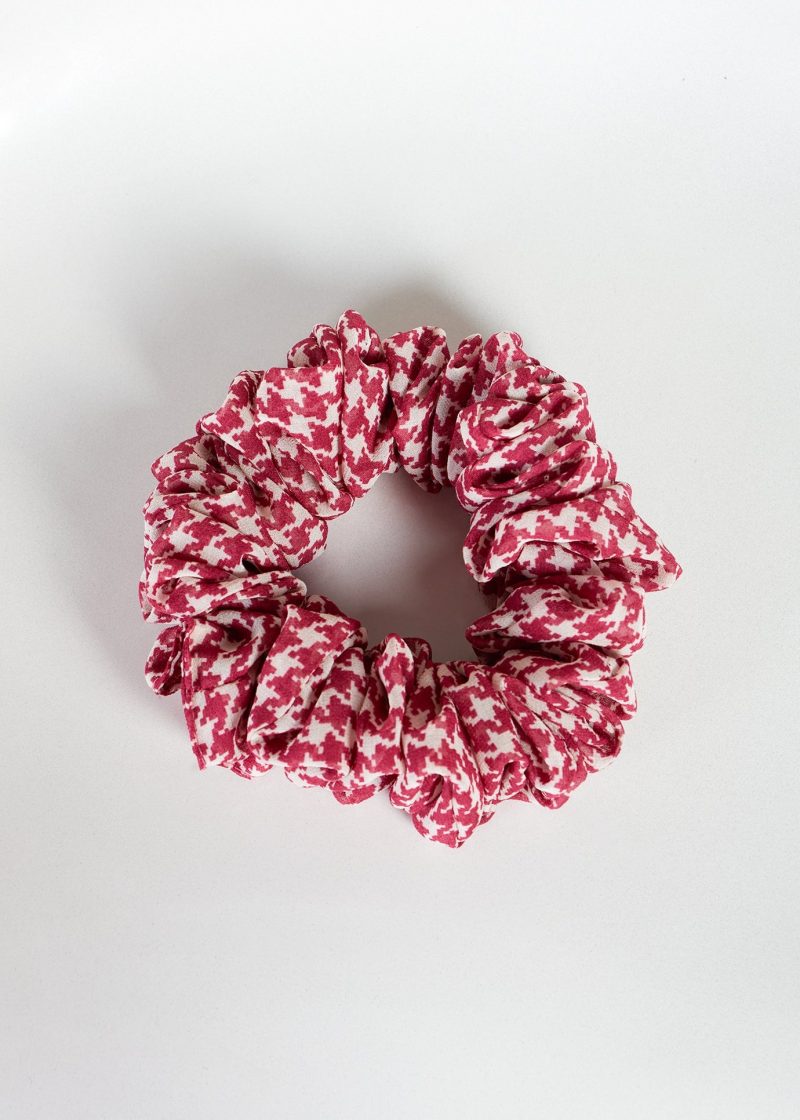 HOUNDSTOOTH SCRUNCHIE