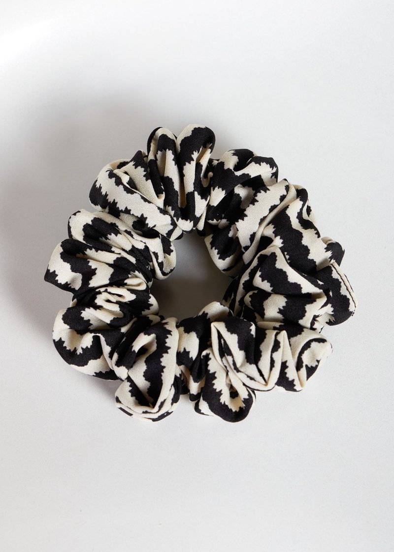 INK PRINT SCRUNCHIE