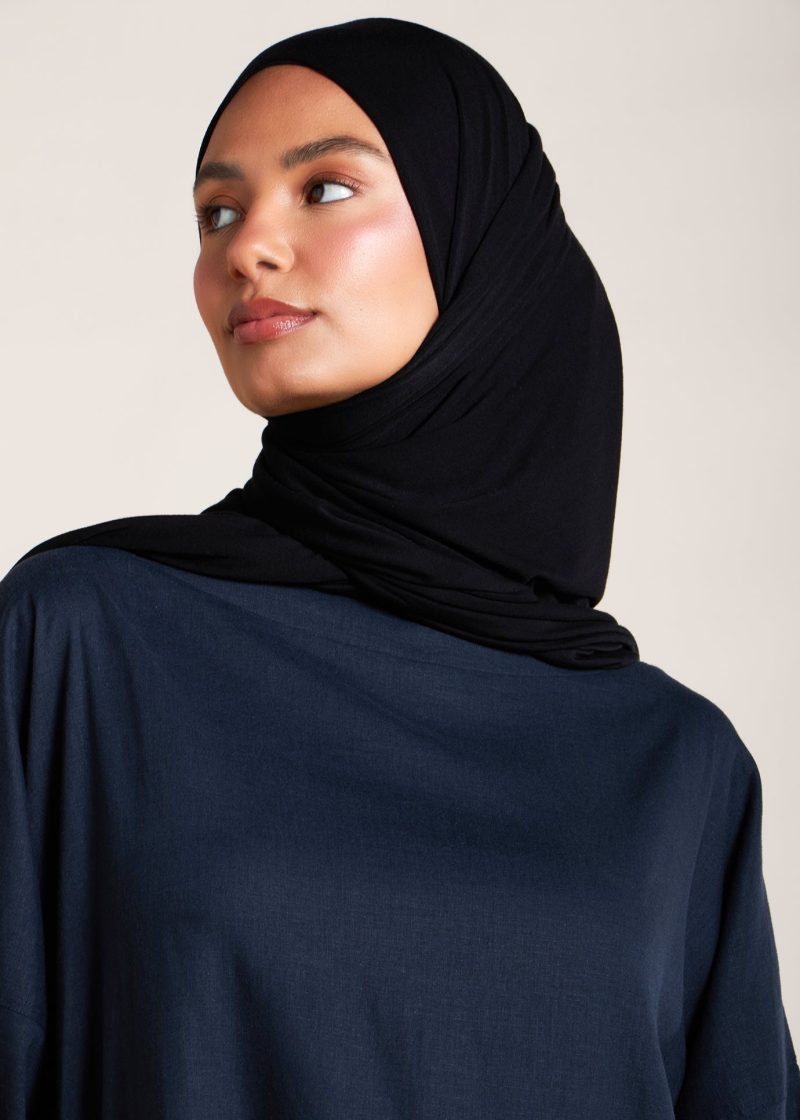 Navy Linen Boat Neck Abaya 3