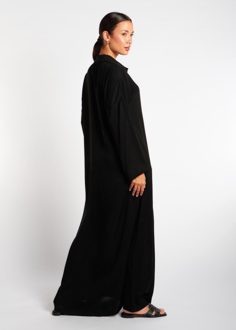 Sleek Polo Abaya Black 2